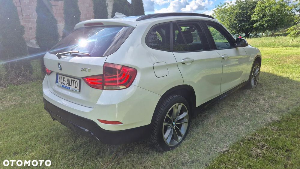 BMW X1 xDrive20i Sport Line - 3