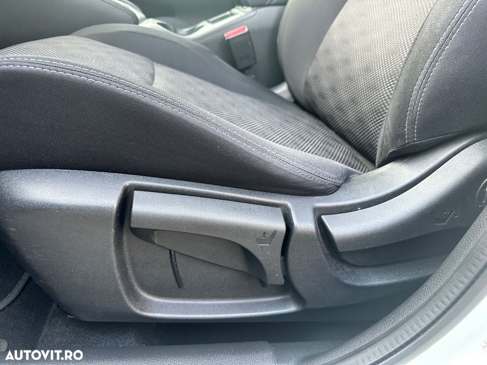 Nissan Qashqai 1.6 DCI Start/Stop X-TRONIC N-Connecta - 15