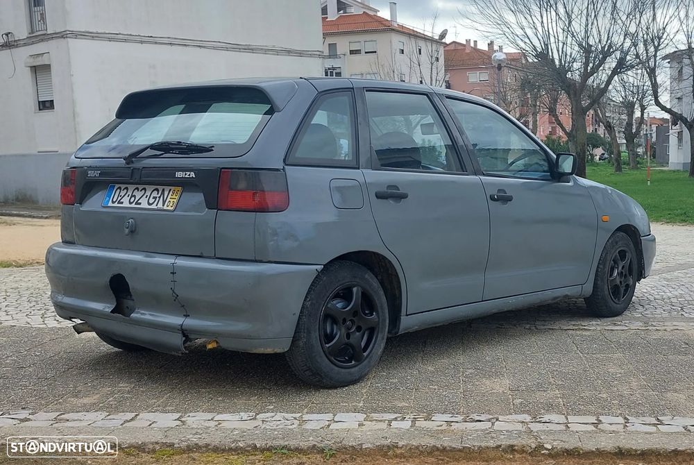 SEAT Ibiza 1.1i GLX - 3