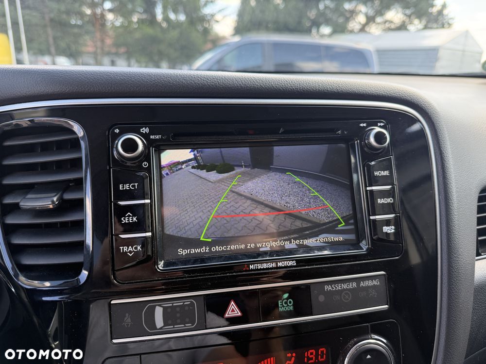 Mitsubishi Outlander 2.0 4WD CVT Diamant Edition+ - 24