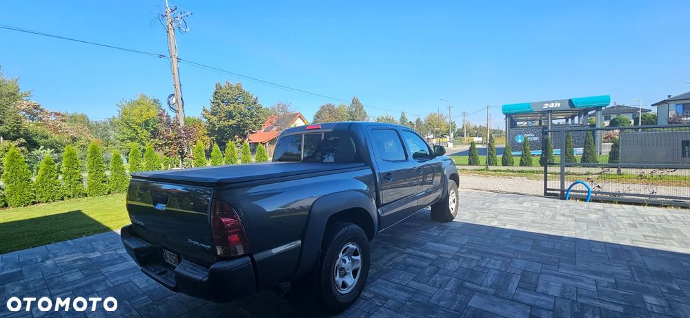 Toyota Tacoma - 6