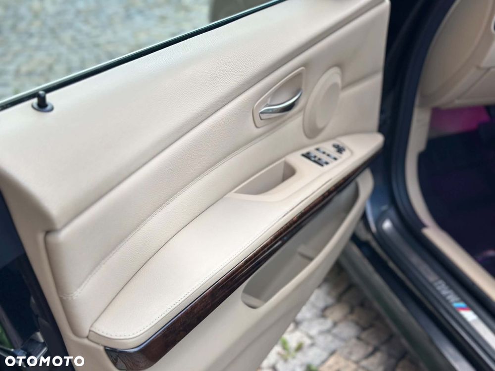 BMW Seria 3 - 17