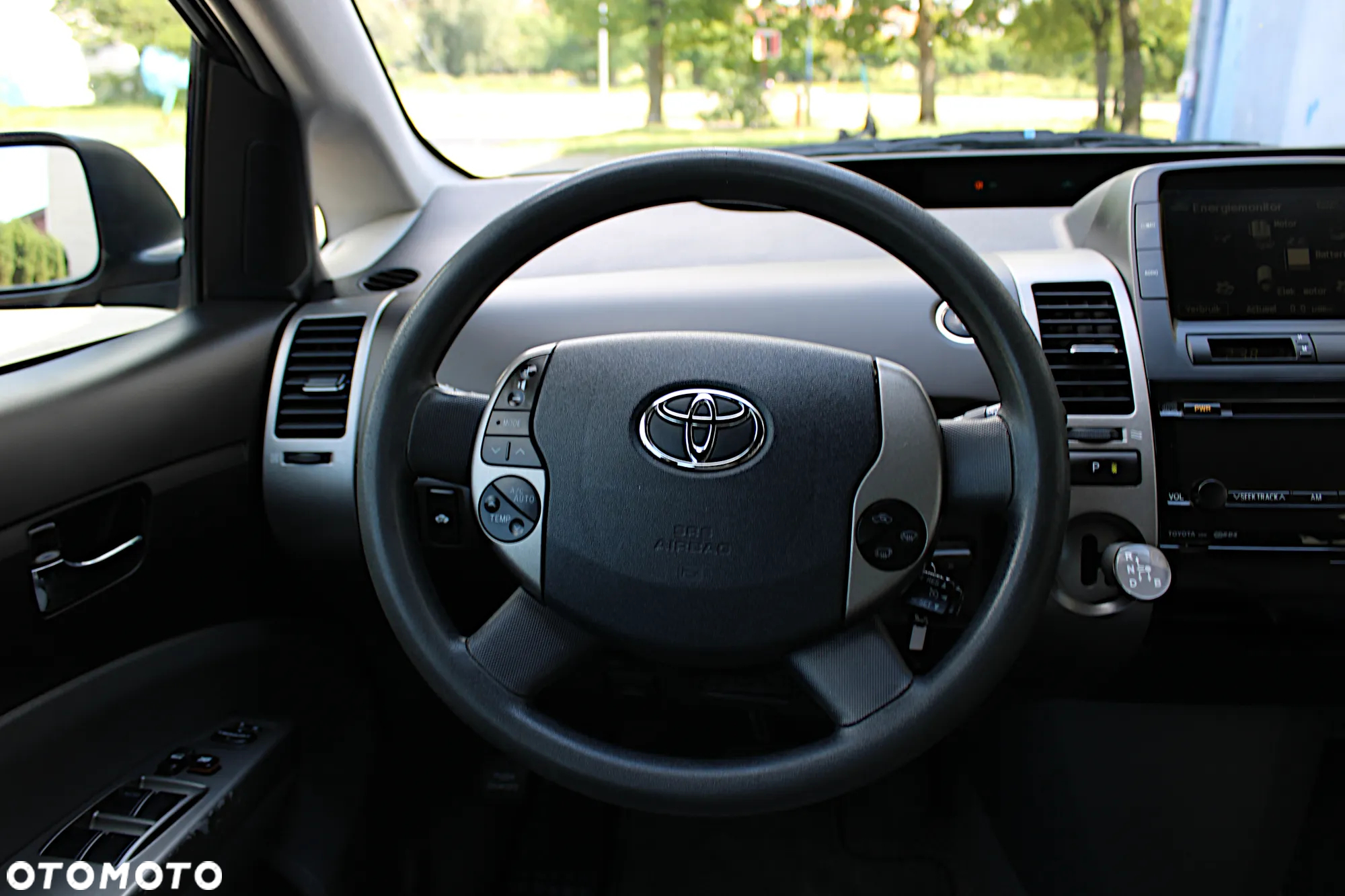 Toyota Prius - 18