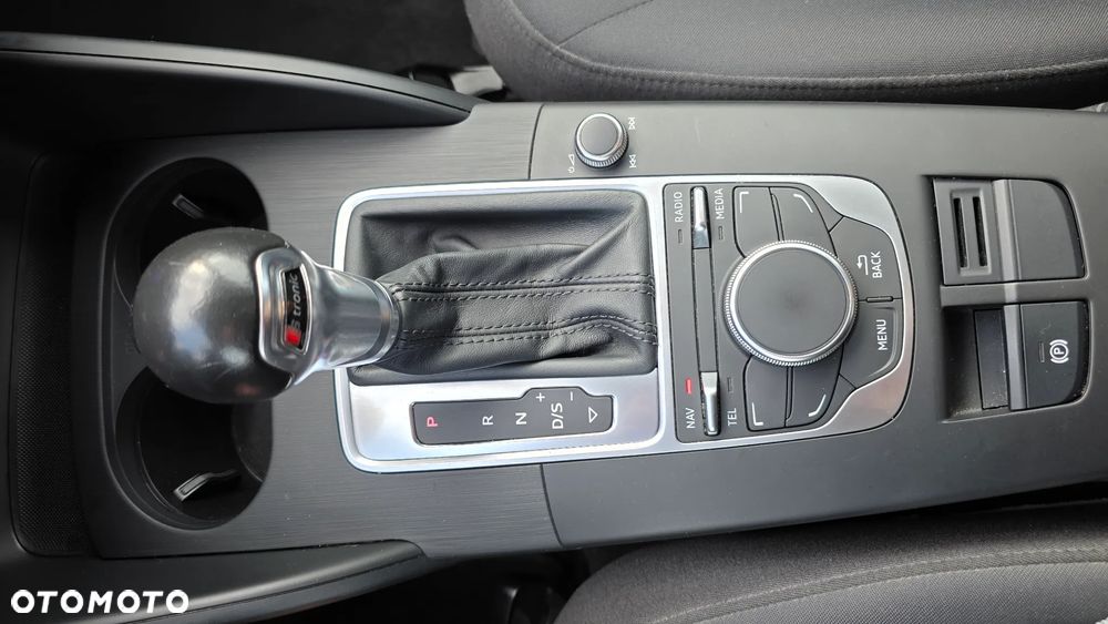 Audi A3 Sportback 1.6 TDI (clean diesel) S tronic Attraction - 22