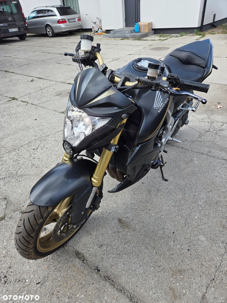 Honda CB - 8