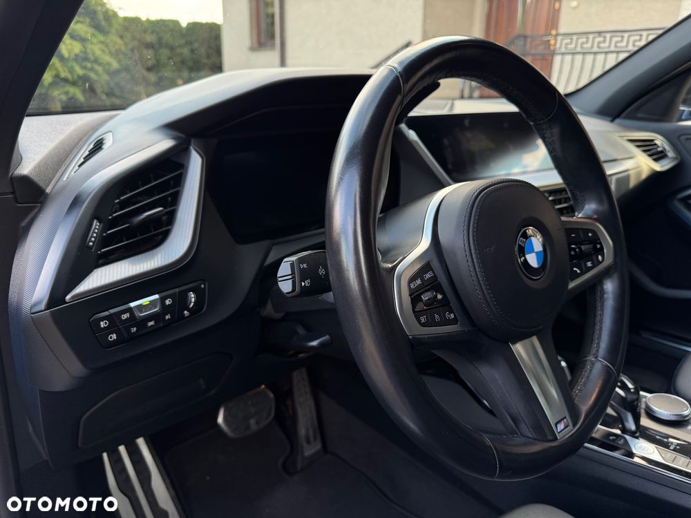 BMW Seria 1 120i M Sport - 10