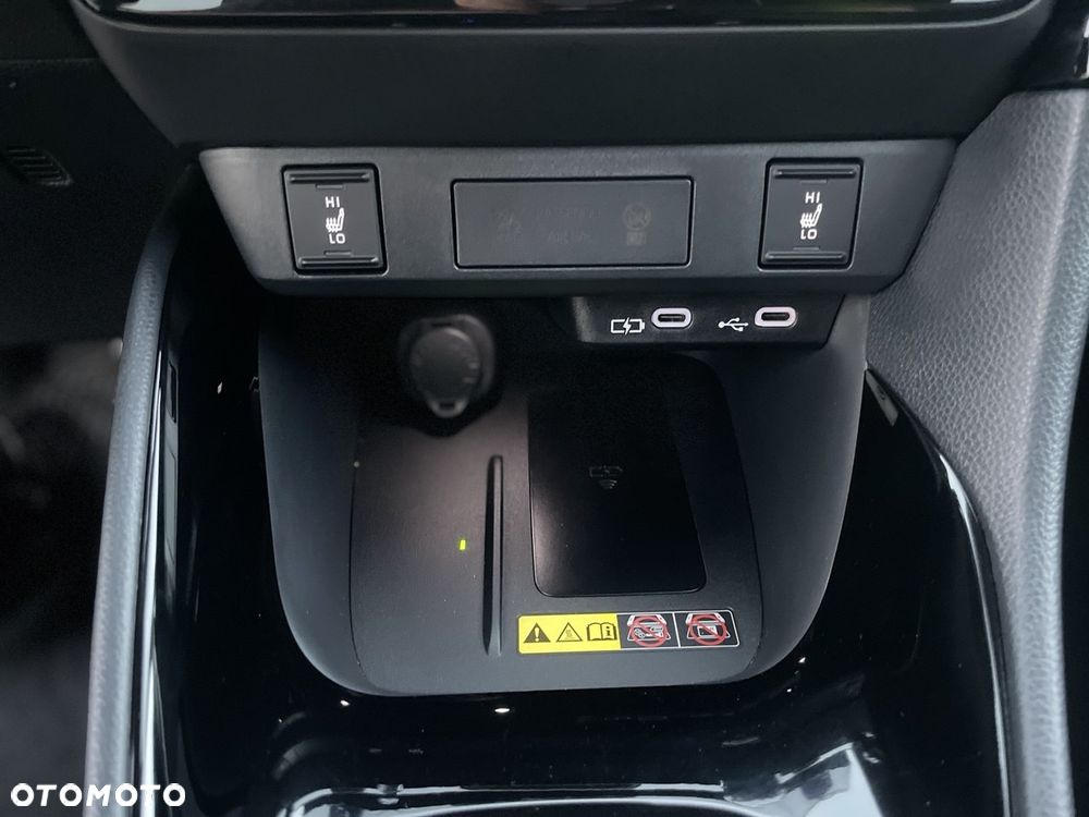 Toyota Yaris Hybrid 1.5 Style - 17