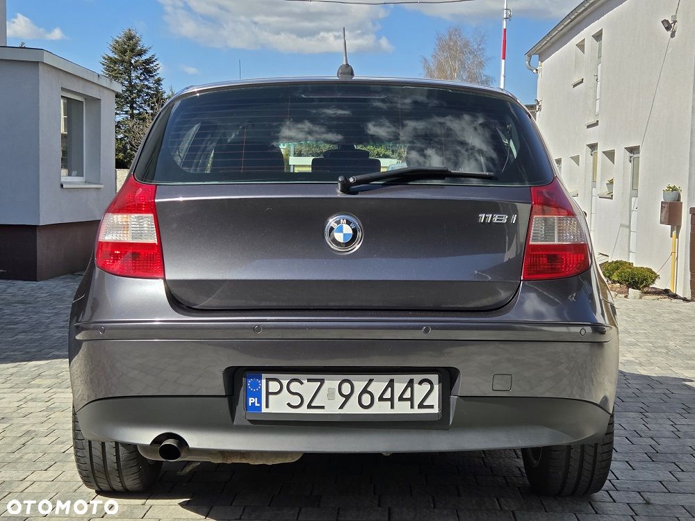 BMW Seria 1 118i - 3