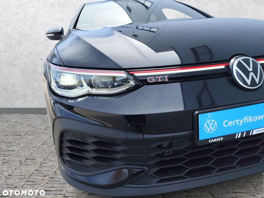 Volkswagen Golf - 36