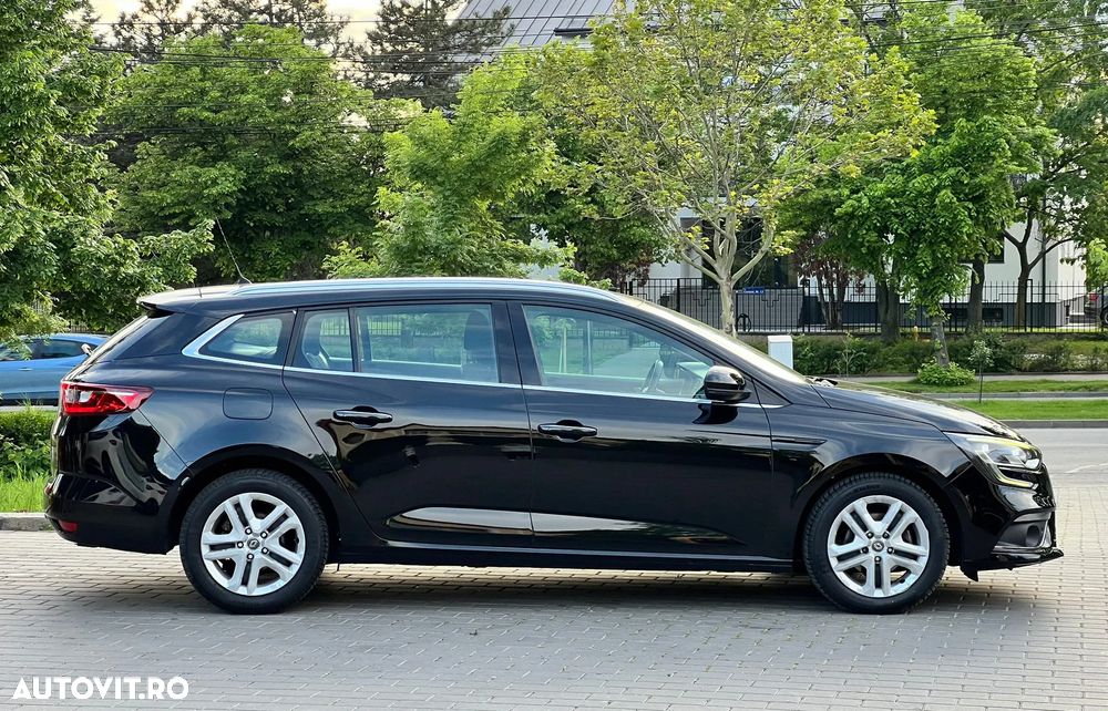 Renault Megane - 5