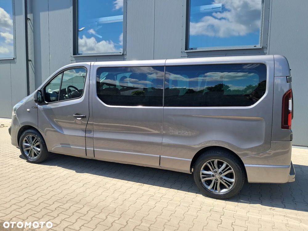 Opel Vivaro L2H1 2,9t Sport - 2