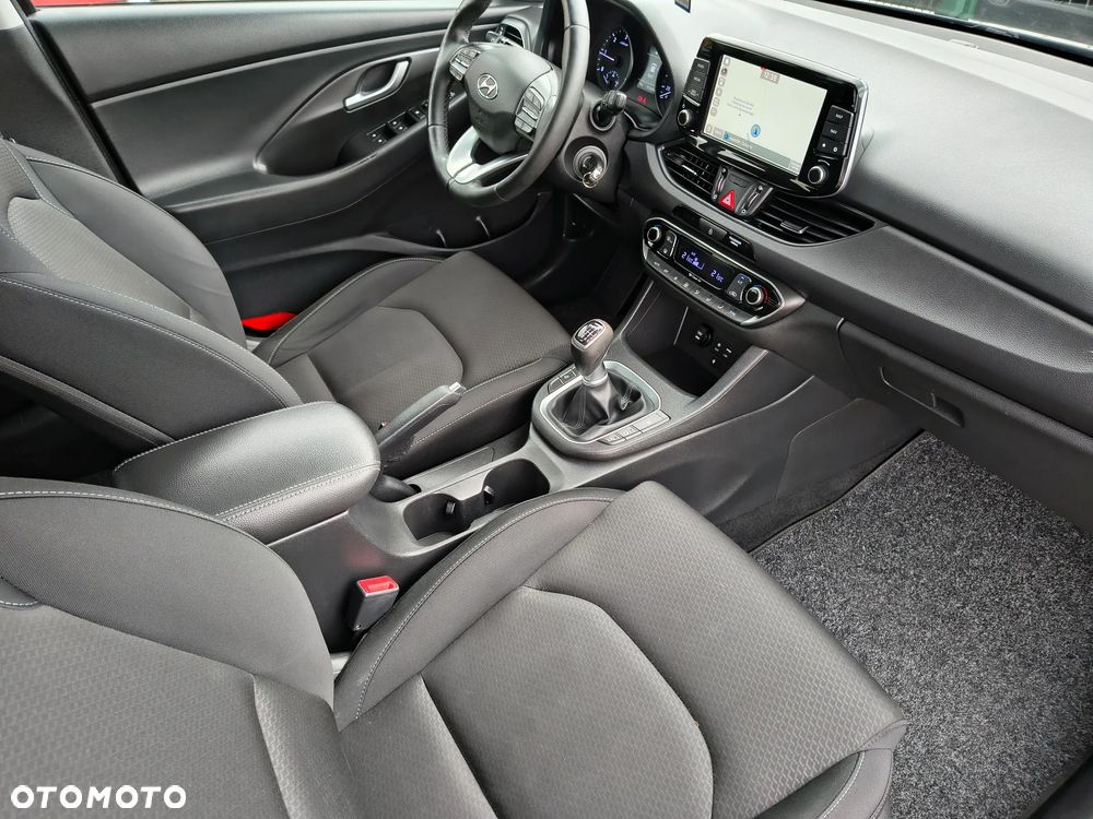 Hyundai i30 1.6 CRDi BlueDrive Premium - 6