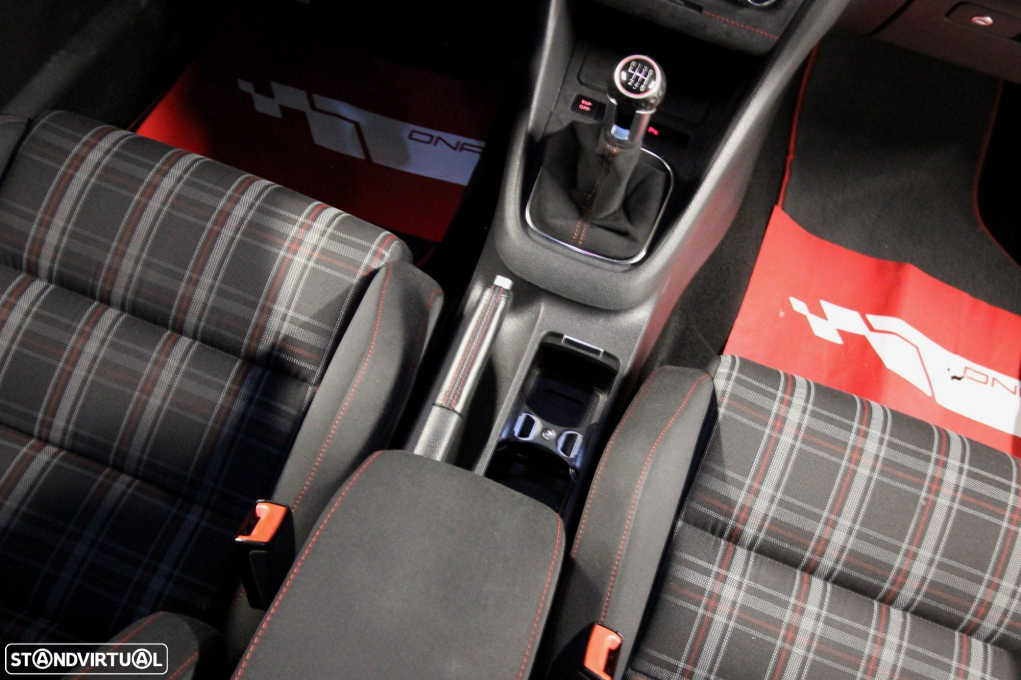 VW Golf 2.0 TSi GTI - 8