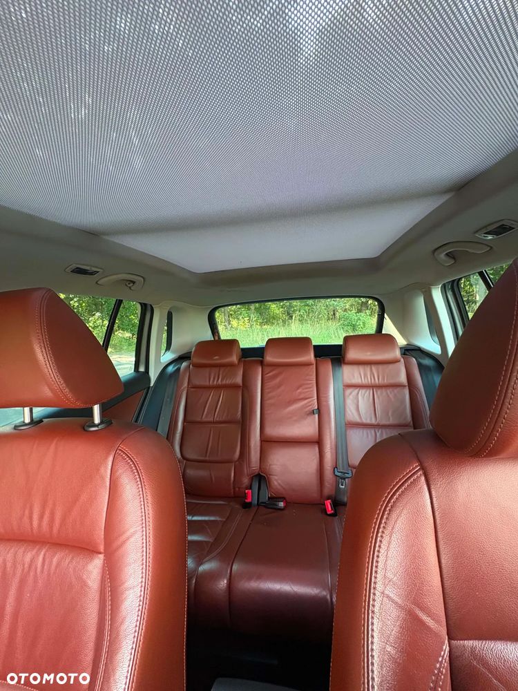 Volkswagen Tiguan - 6