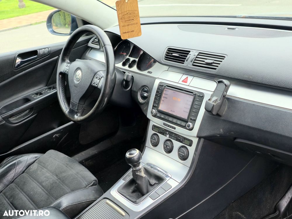 Volkswagen Passat 2.0 TDI DPF Comfortline - 11