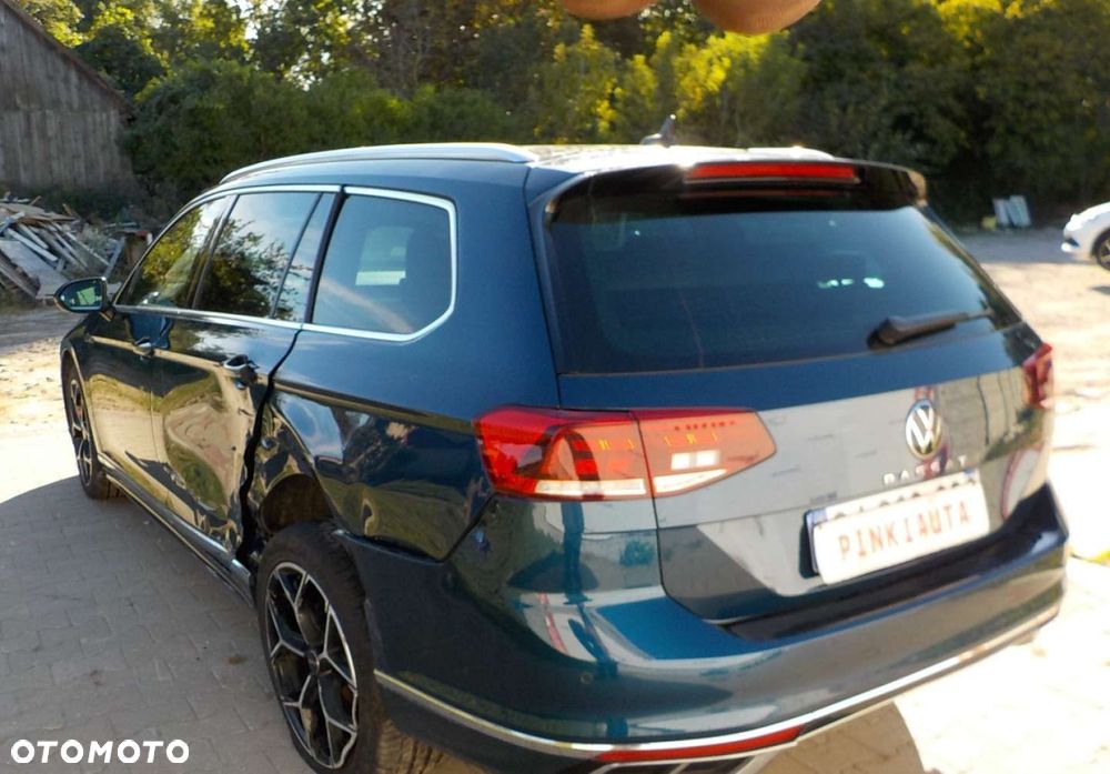 Volkswagen Passat - 11