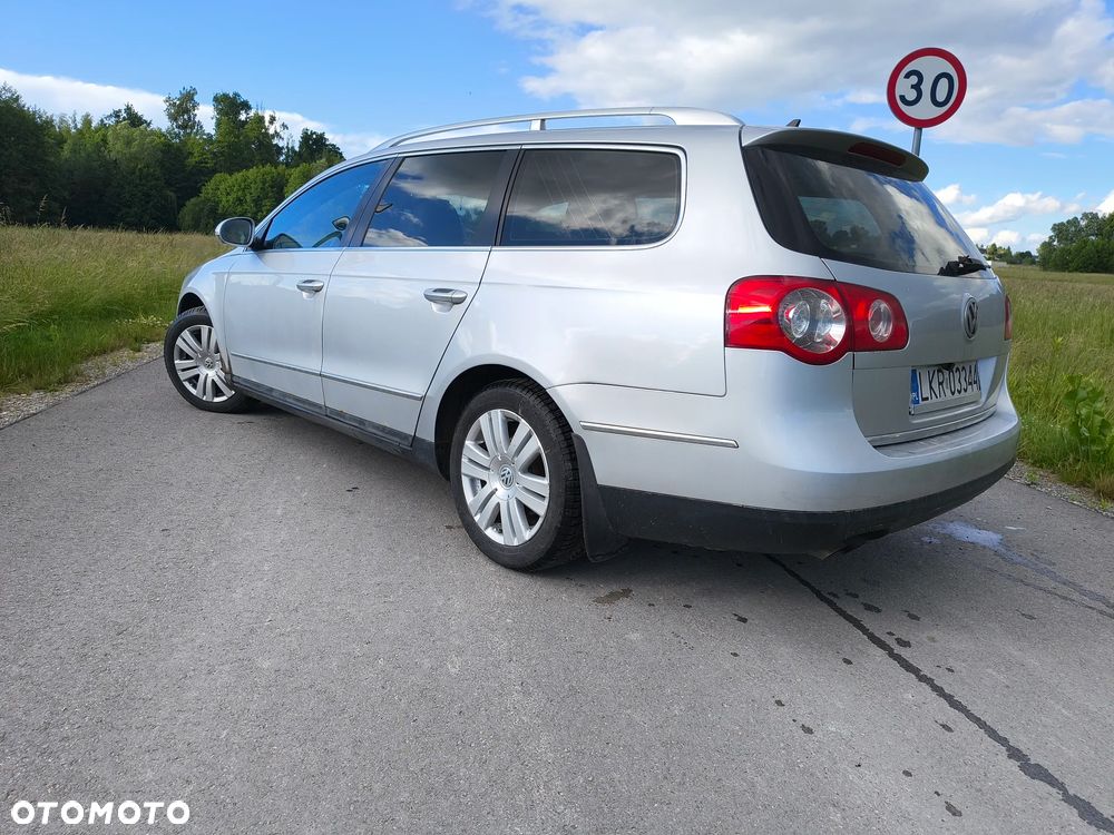 Volkswagen Passat 2.0 TDI Highline - 5
