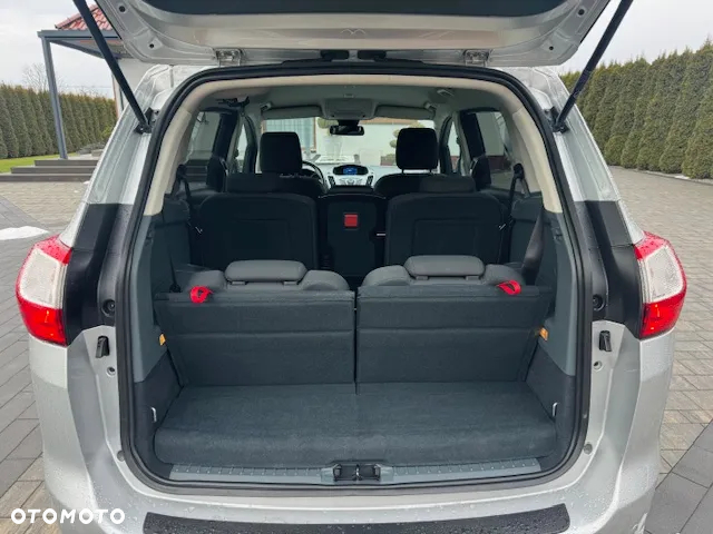 Ford Grand C-MAX - 28