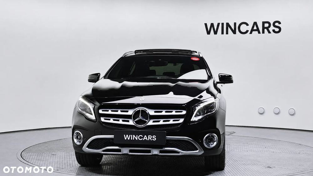 Mercedes-Benz GLA 250 7G-DCT - 3