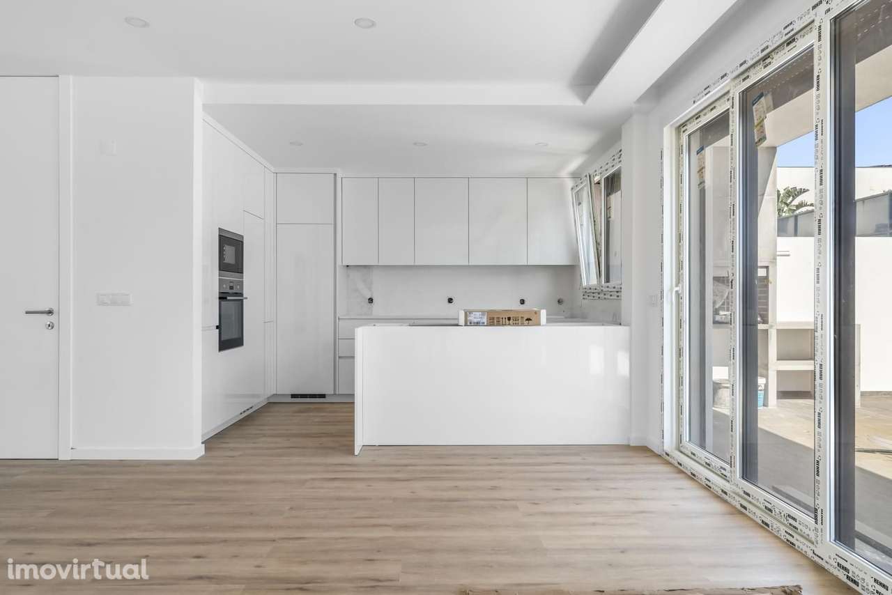 Moradia Geminada T3 com piscina, Abrunheira, Sintra - Grande imagem: 5/27