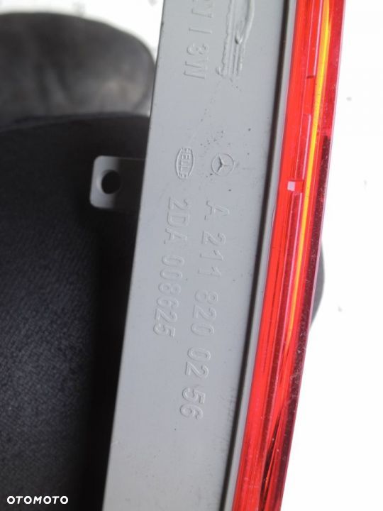 NOWE ORYGINALNE TRZECIE ŚWIATŁO STOP MERCEDES W211 KOMBI E KLASA A2118200256 - 4