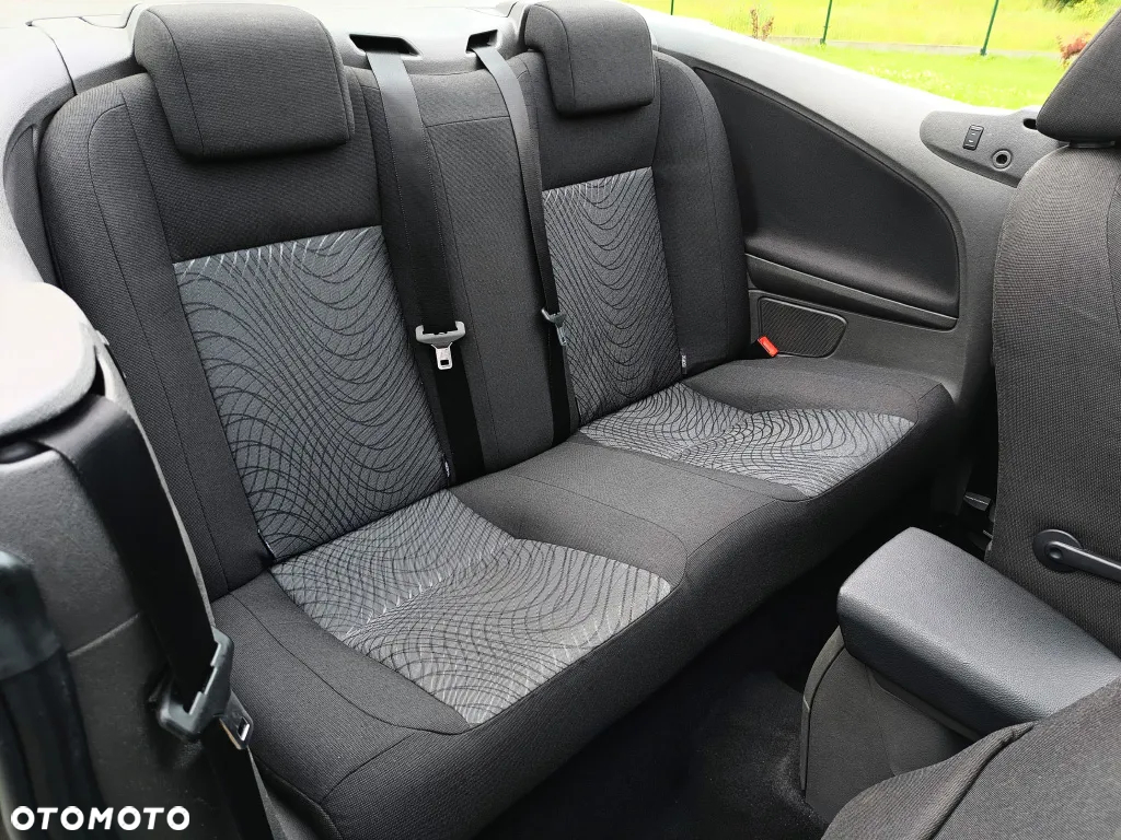 Ford Focus 1.6 16V Fun - 8
