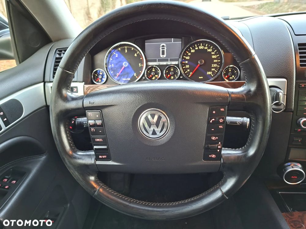 Volkswagen Touareg - 25