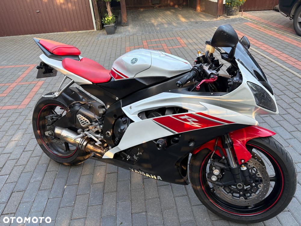 Yamaha R6 - 3