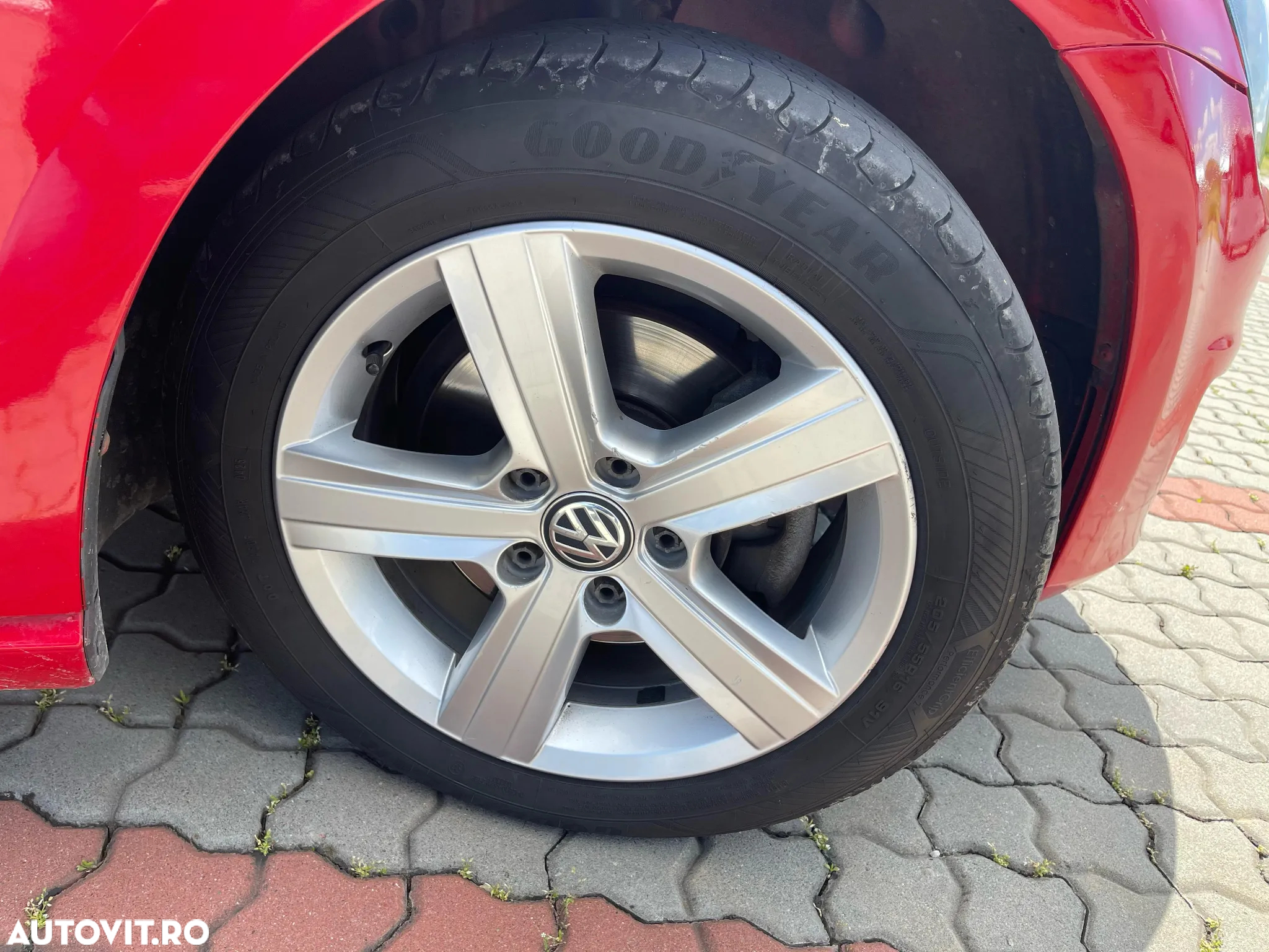 Volkswagen Golf 1.6 TDI BlueMotion Technology DSG Comfortline - 13