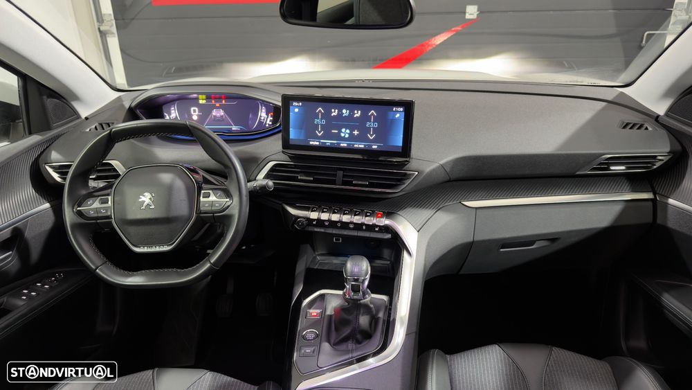 Peugeot 3008 1.2 PureTech Allure - 17