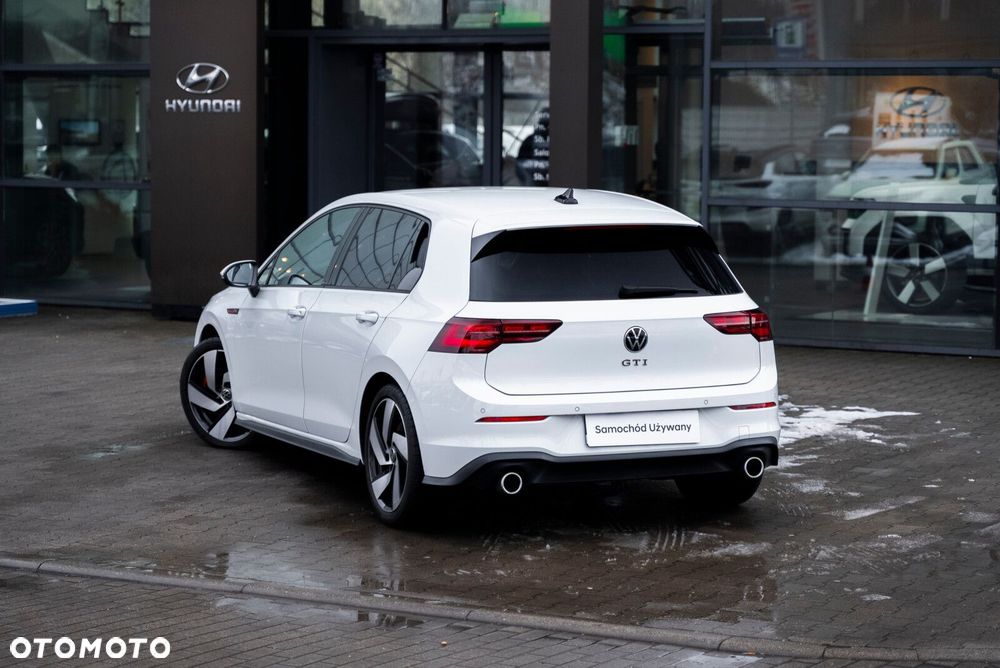 Volkswagen Golf - 28