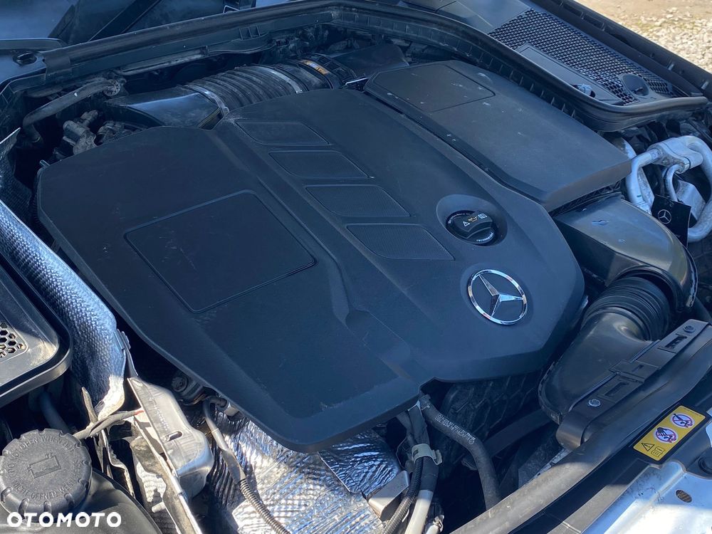 Mercedes-Benz Klasa C 220 d 4MATIC 9G-TRONIC - 9