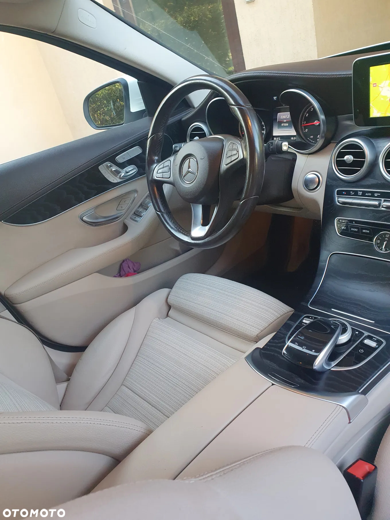 Mercedes-Benz Klasa C 200 4-Matic 7G-TRONIC - 26
