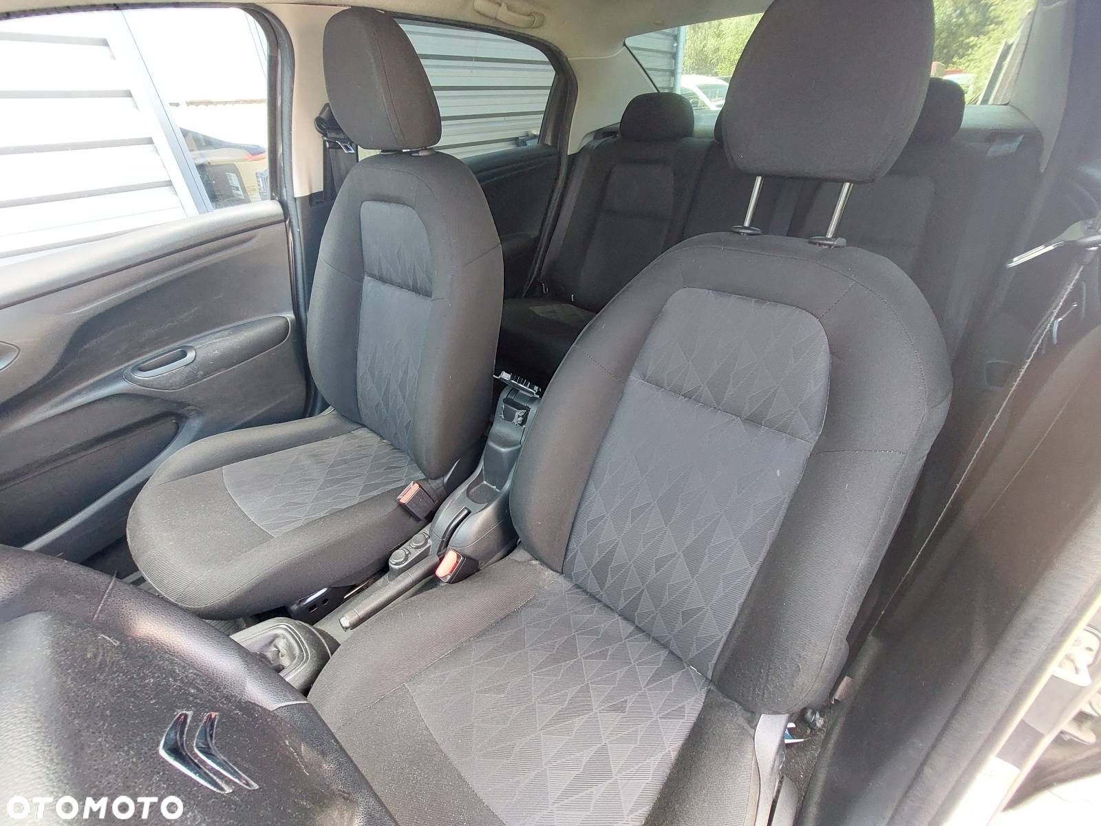FOTELE KOMPLET LEWY PRAWY KANAPA TYŁ + BOCZKI CITROEN C-ELYSEE II - 1