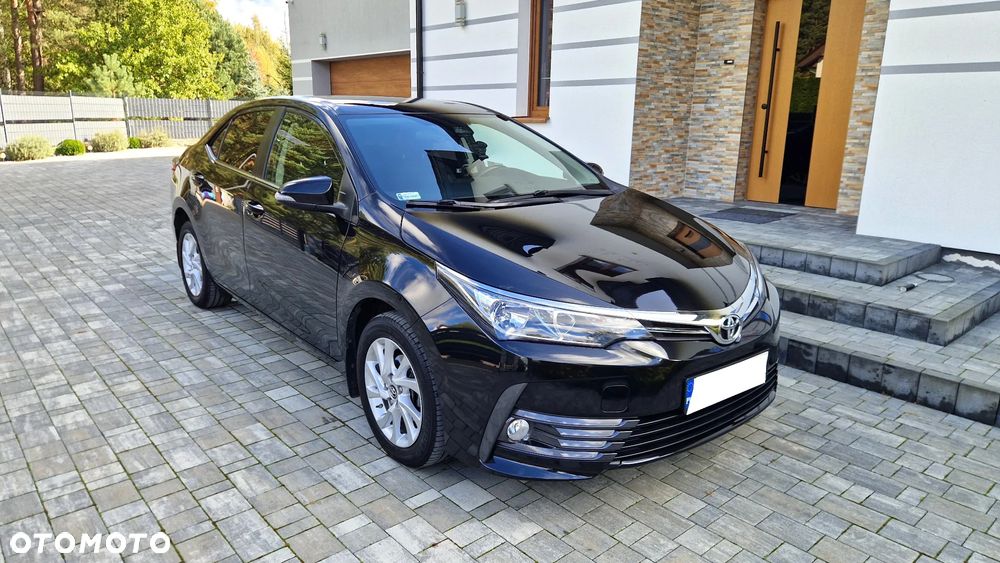 Toyota Corolla 1.6 Classic Plus - 5