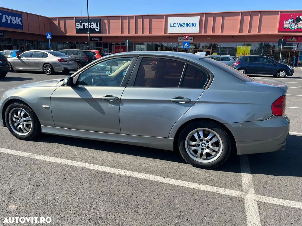BMW Seria 3 320i Aut. - 3