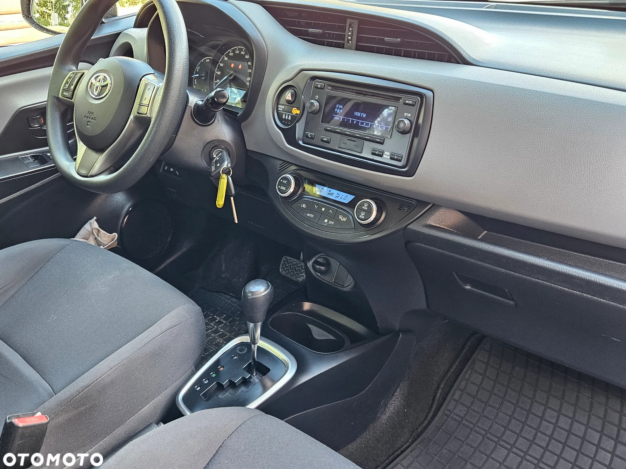 Toyota Yaris - 16