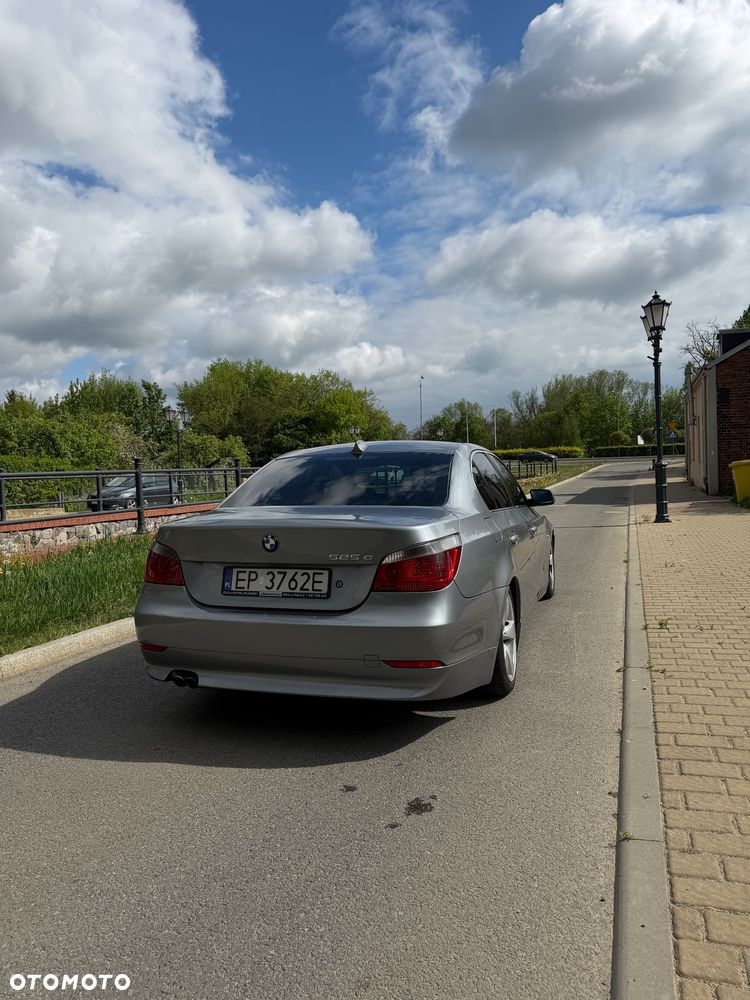 BMW Seria 5 525d - 4