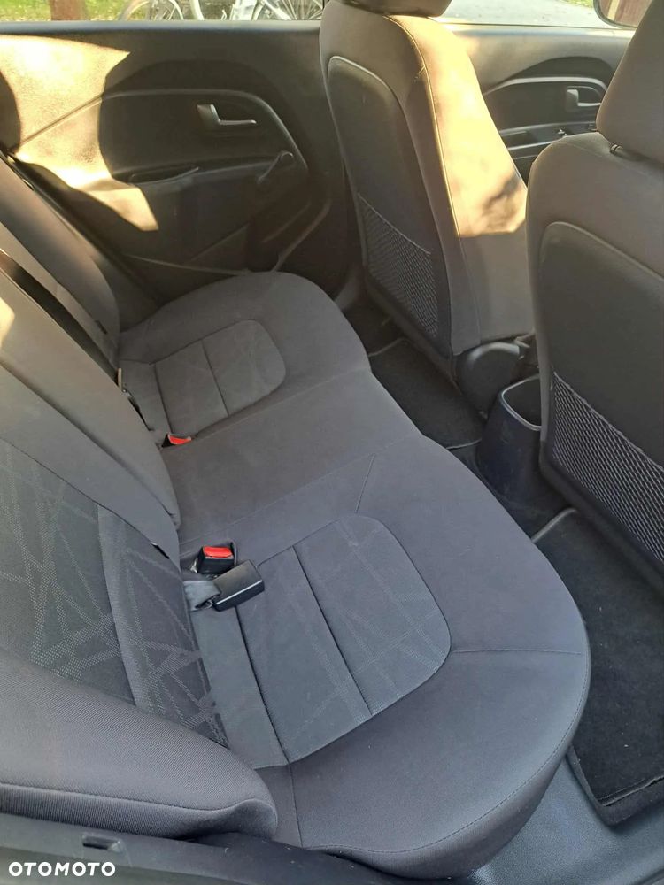 Kia Rio 1.1 crdi M - 9
