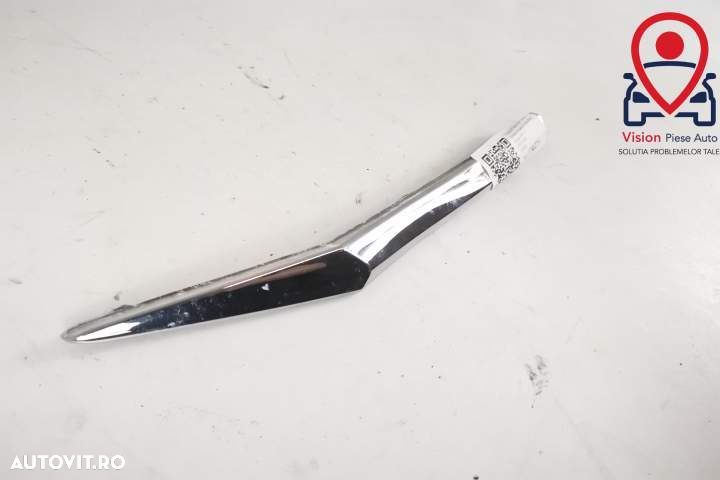 Ornament Crom Grila Centrala Dreapta Original In Stare Buna Honda  HR- - 2