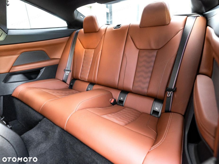 BMW M4 Competition M xDrive - 14
