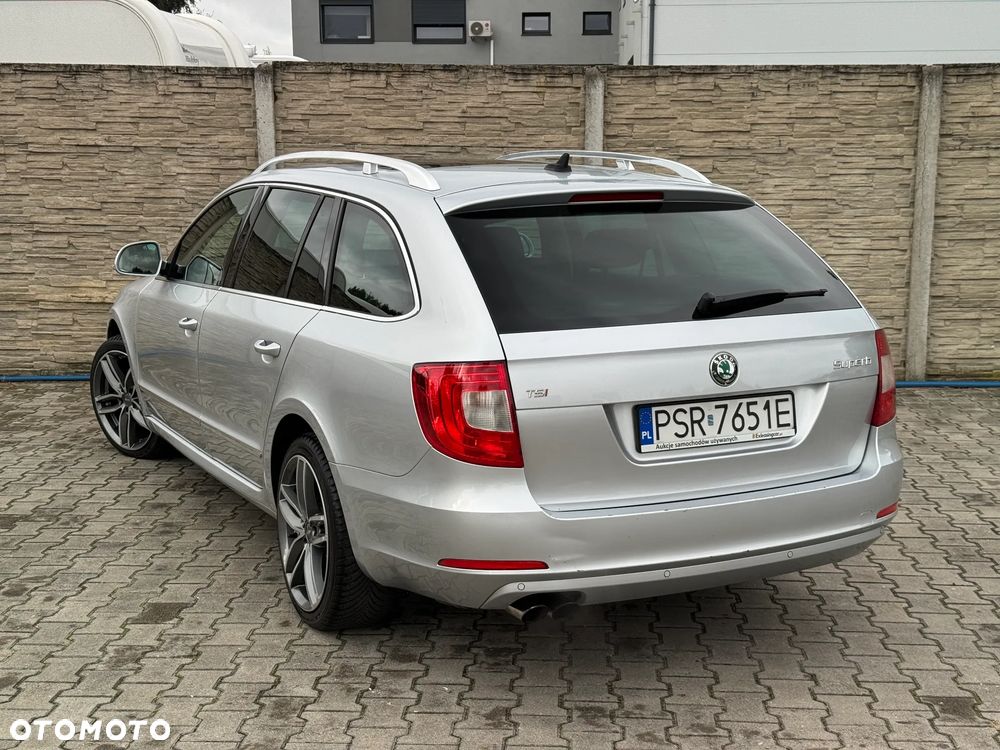 Skoda Superb 1.8 TSI Elegance DSG - 10