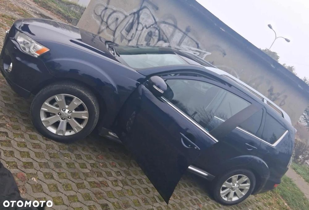 Mitsubishi Outlander - 5