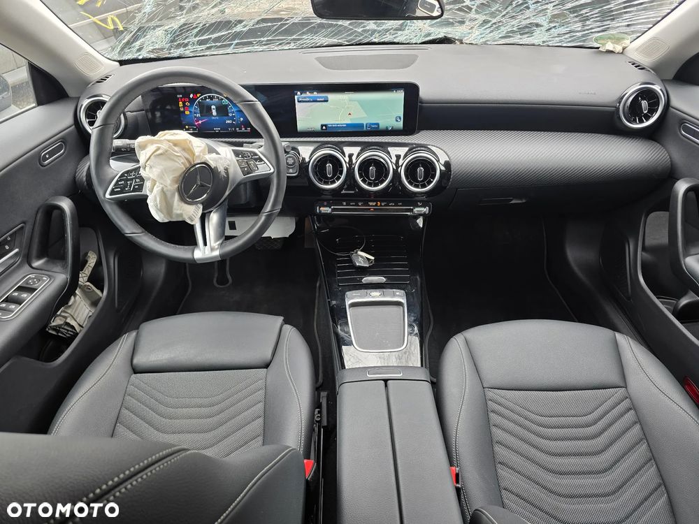 Mercedes-Benz CLA 180 d 8G-DCT AMG Line - 6