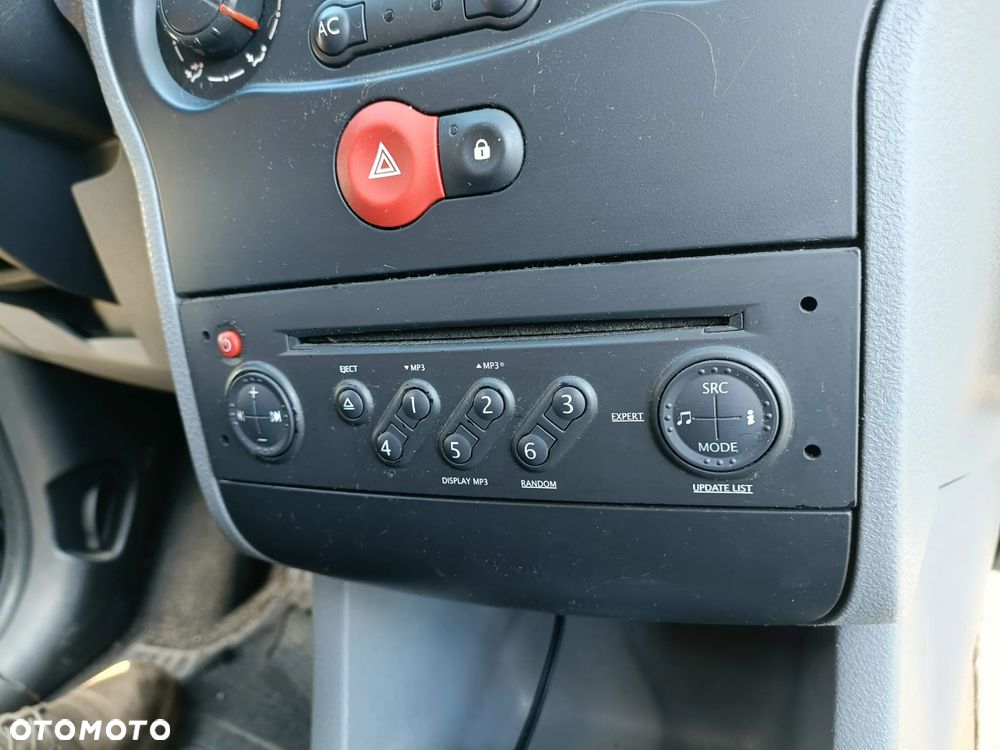RENAULT MODUS 04-12 2011 r. radioodtwarzacz radioodbiornik radio  * - 3