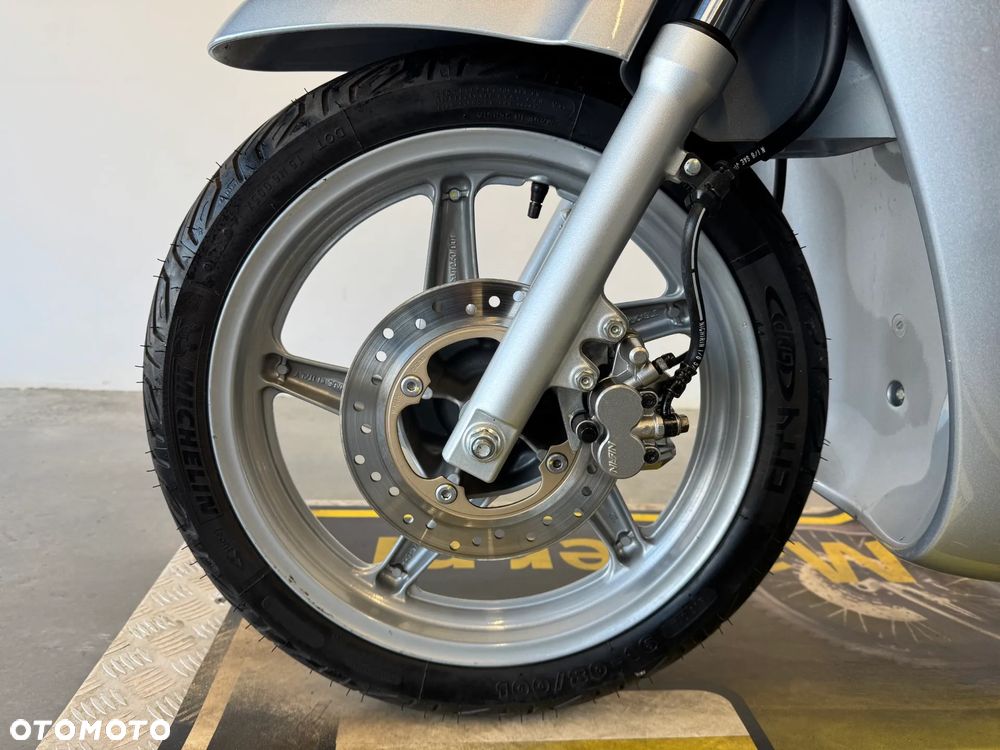 Honda SH - 19