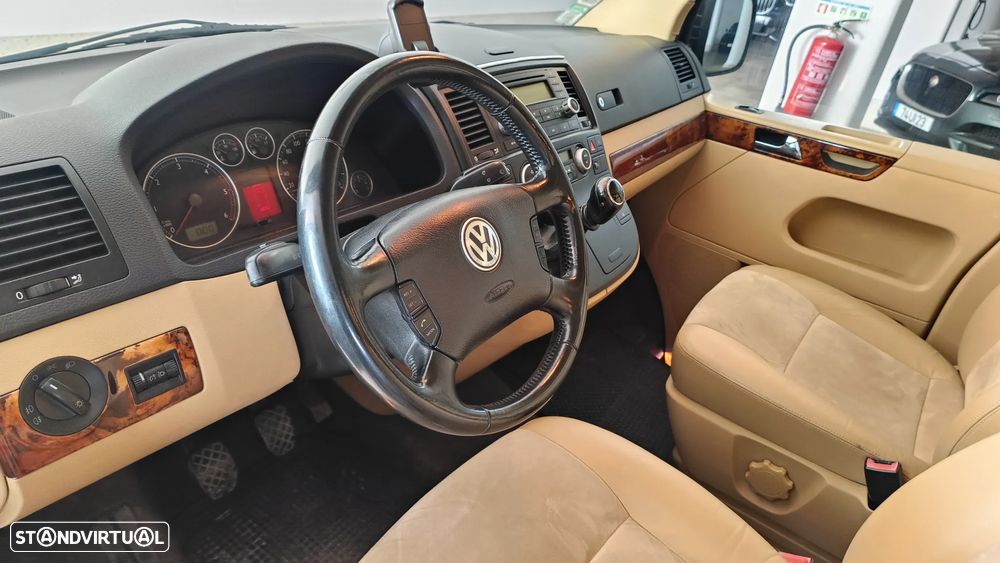 VW Multivan 2.5 TDi Highline - 5