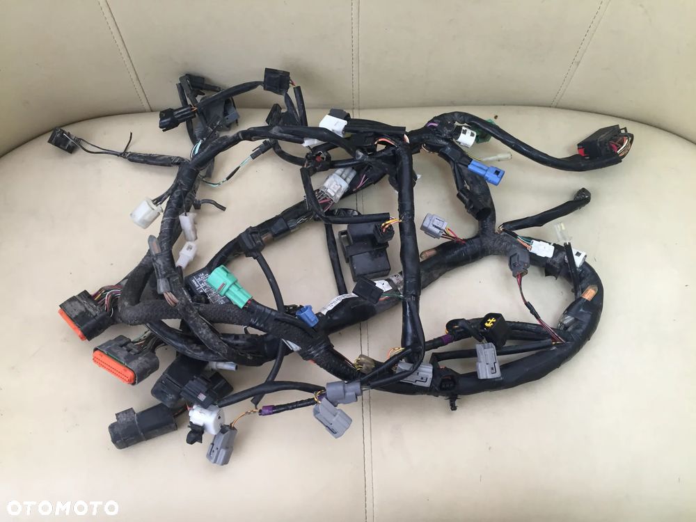 INSTALACJA WIĄZKA ELEKTRYCZNA SUZUKI GSR 750 - 1