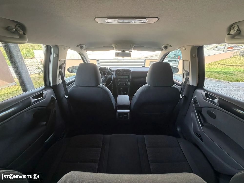 VW Golf 2.0 TDi Confortline - 9
