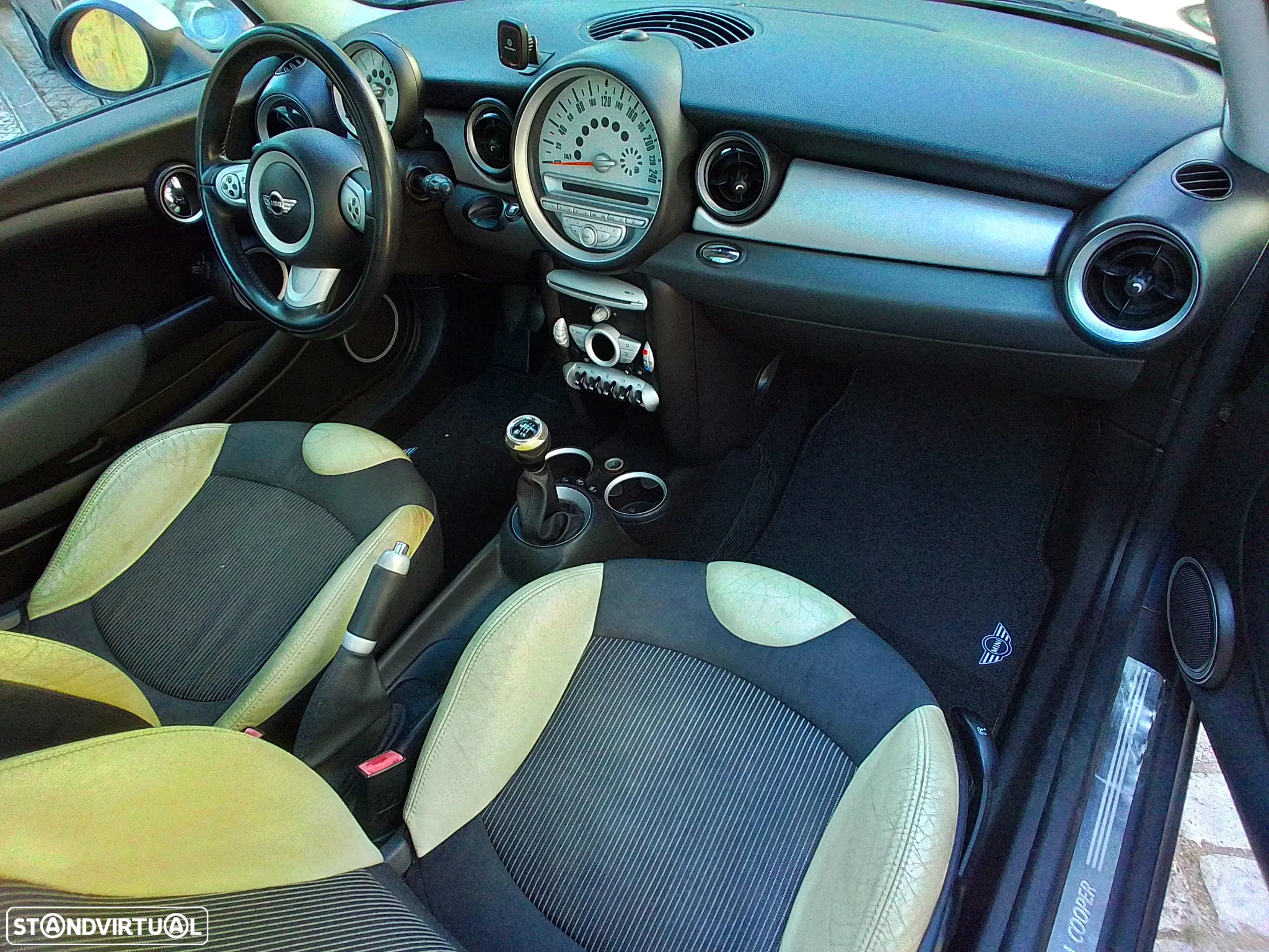 MINI 3 Portas Cooper D - 14